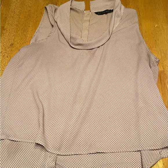 Zara Basics top, size Medium - Picture 1 of 4